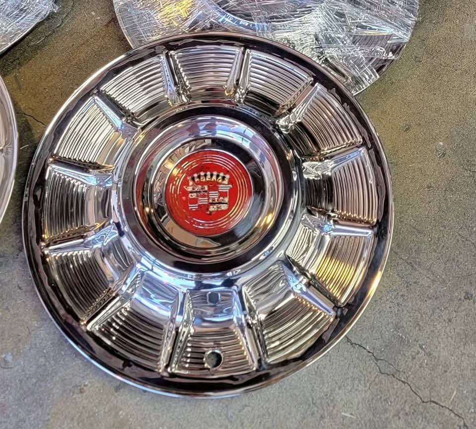 1957 Cadillac Hubcaps - Image 3